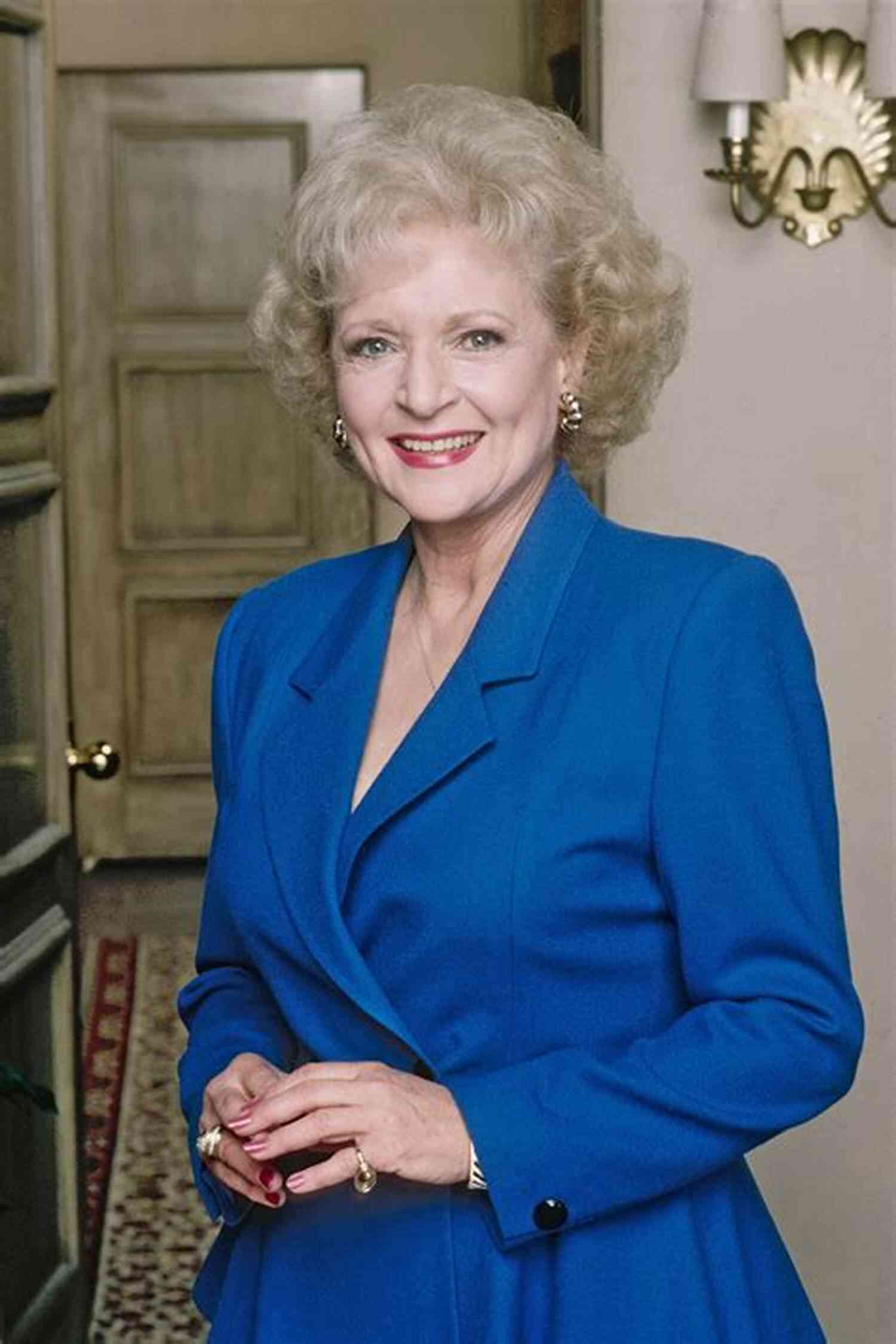 Betty White In The Golden Girls The Biography Of Betty White: A Complete Look Into The Life And Career Of Betty White Who Was An American Actress And Comedian