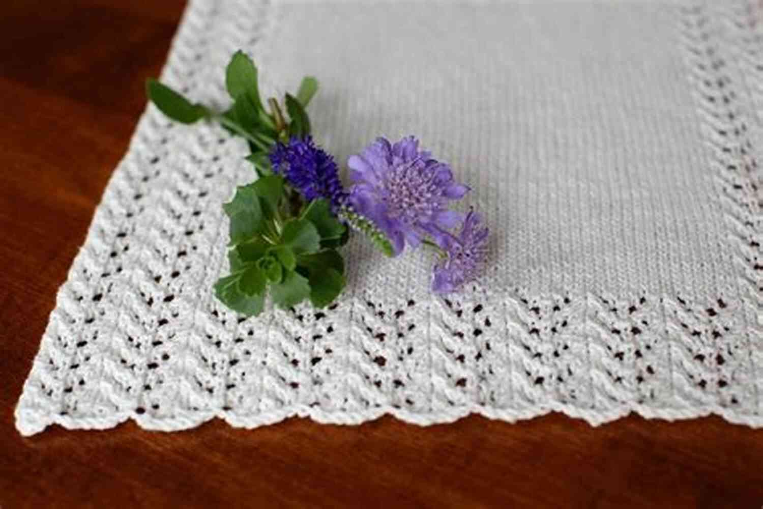 Elegant Knitted Table Runner With Minimalist Geometric Design Knitted Table Runners Patterns Karen Matteck