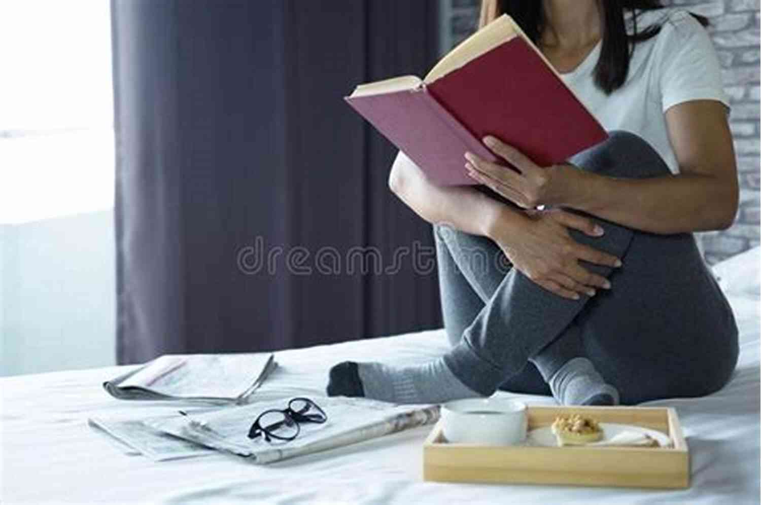 Image Of Two Book Lovers Enjoying A Reading Session JAMES PATTERSON: READING ORDER: A READ TO LIVE LIVE TO READ CHECKLIST ALEX CROSS PRIVATE MAXIMUM RIDE MICHAEL BENNETT NYPD BLUE MIDDLE I FUNNY WITCHES WIZARDS HOUSE OF ROBOTS