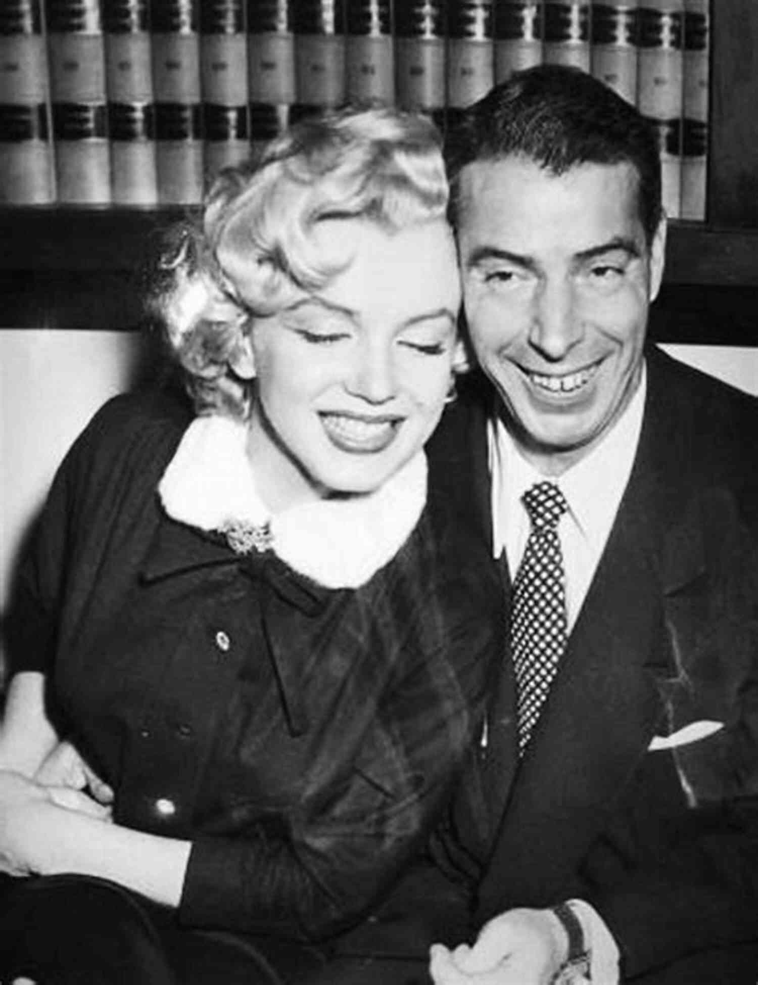 Marilyn Monroe And Joe DiMaggio The Iconic Hollywood Couple Of The 1950s MARILYN MONROE AND JOE DIMAGGIO