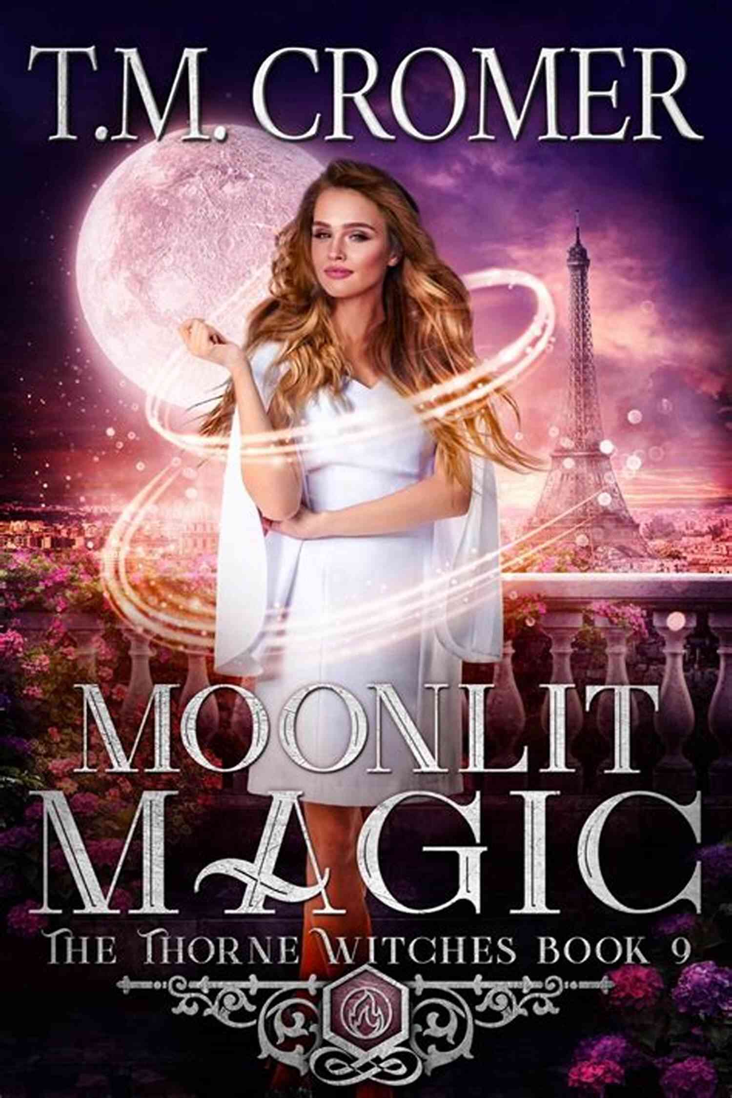 Mysterious Thorne Witches Posing In The Moonlight The Thorne Witches: 1 3