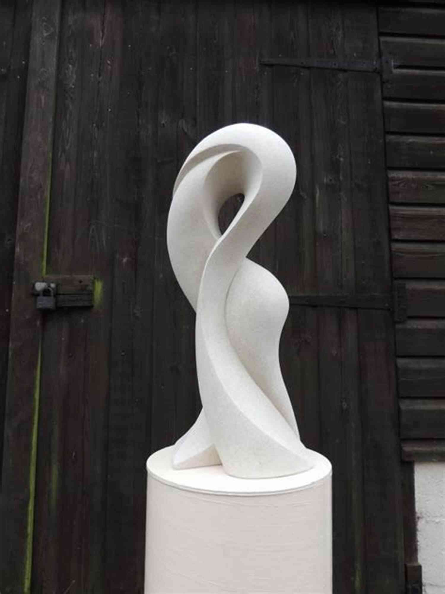 Stone Sculpture Of A Flowing Goddess – Artwork By Angela Treat Angela Treat Lyon: Stone Bronze Sculpture Sensuous Voluptuous Feminine (The Artwork Of Angela Treat Lyon 1)
